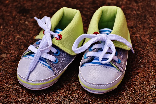 'For sale: baby shoes, never worn.' – Six words, plenty of punch.