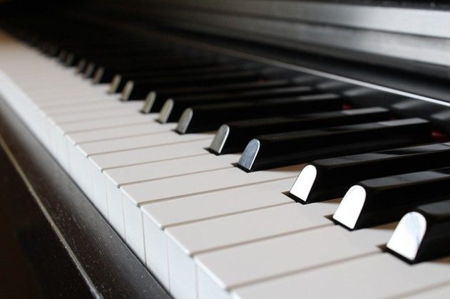 A piano keyboard.